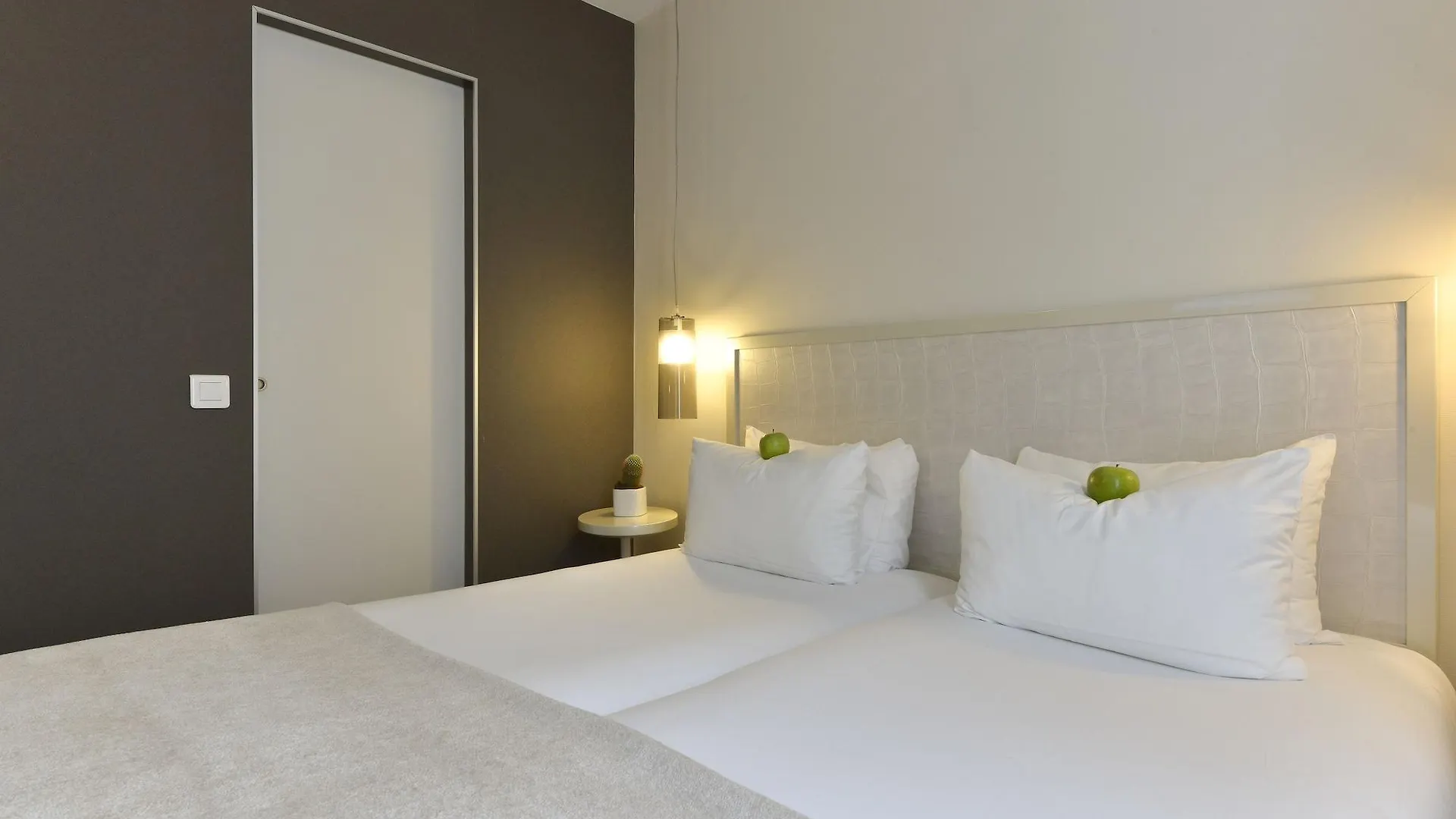 Hotell Le Quartier Bercy-square 3*
