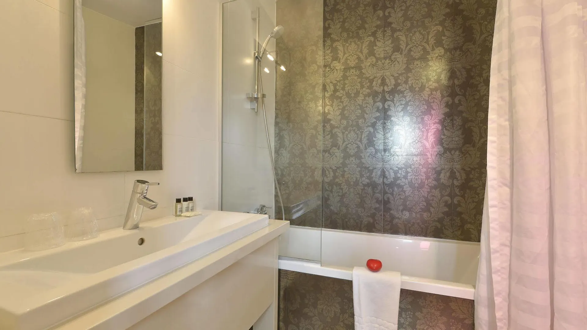 Le Quartier Bercy-square Hotell